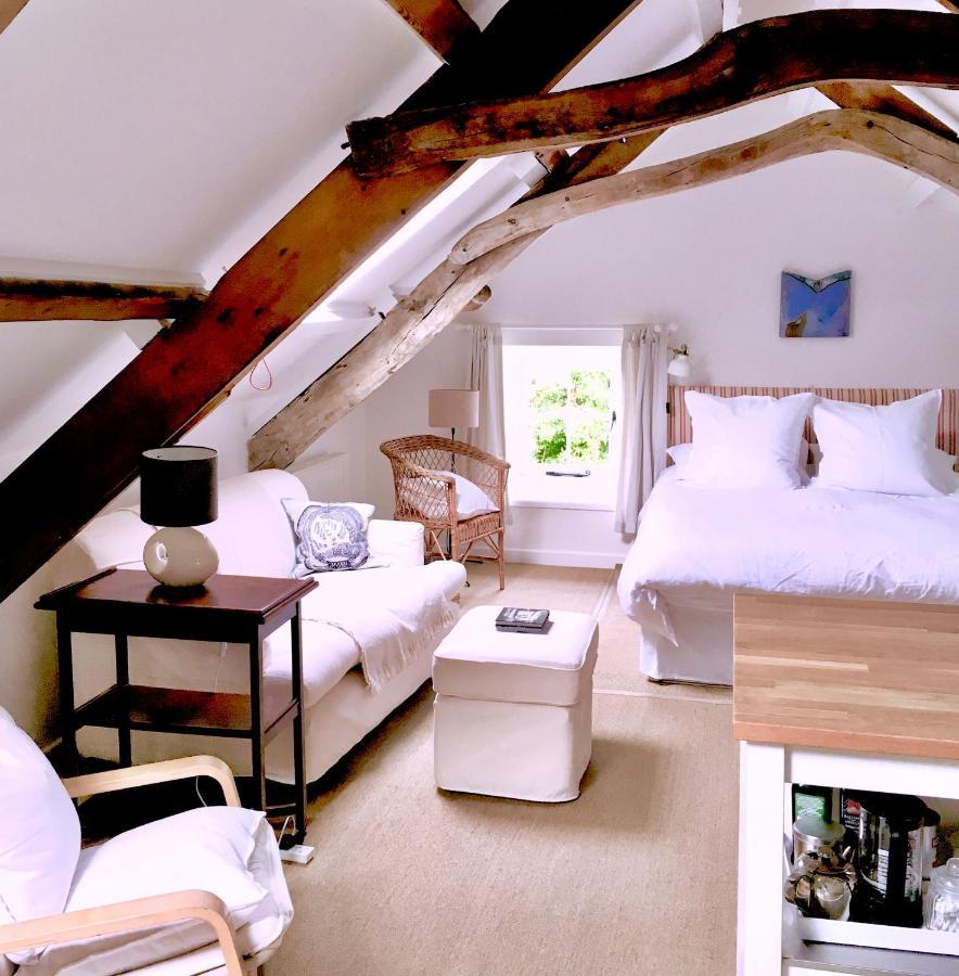 The Attic Apartment, Quay Street Studios Cardigan Luaran gambar