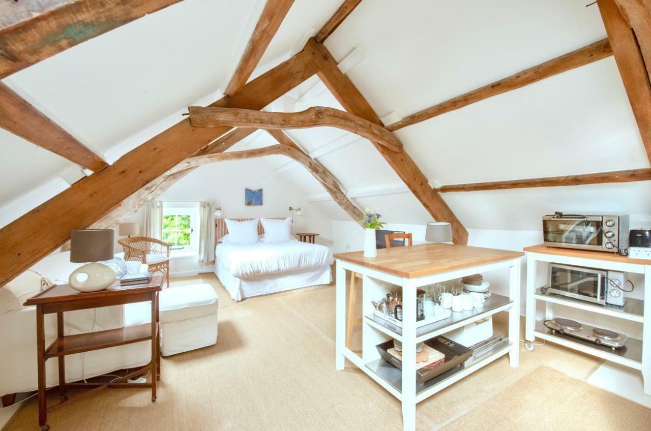 The Attic Apartment, Quay Street Studios Cardigan Luaran gambar